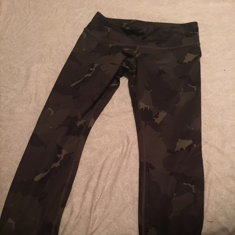 Camo lulu workout pants